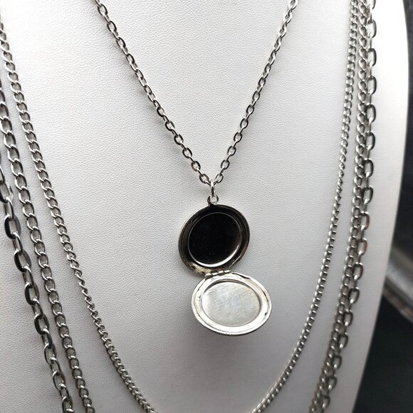 Vintage Layered Silver-Tone Triple Strand Locket Necklace 18" Chain & 1" Pendant - Picture 6 of 7